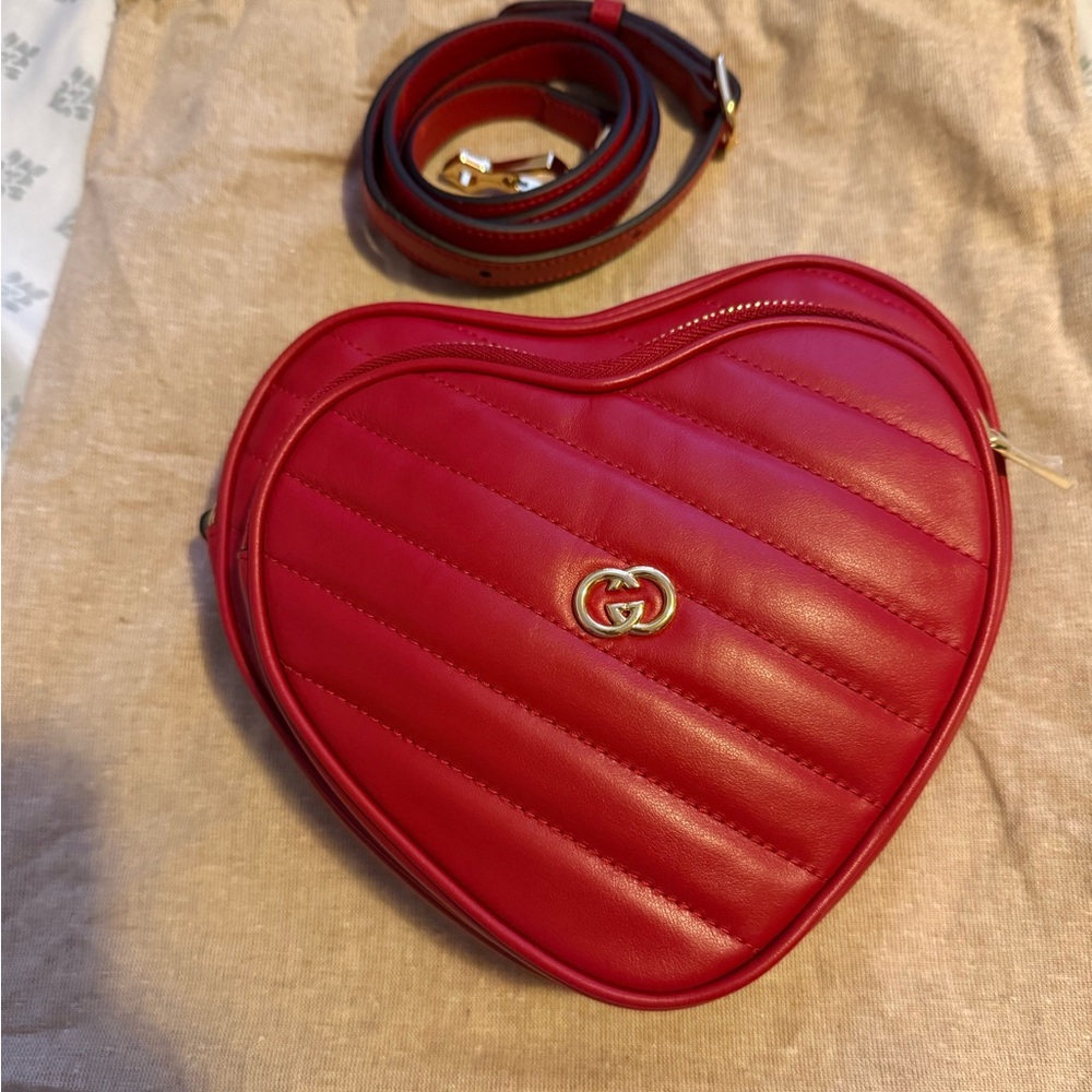****Price Firm***  Gucci Hibiscus Red heart crossbody